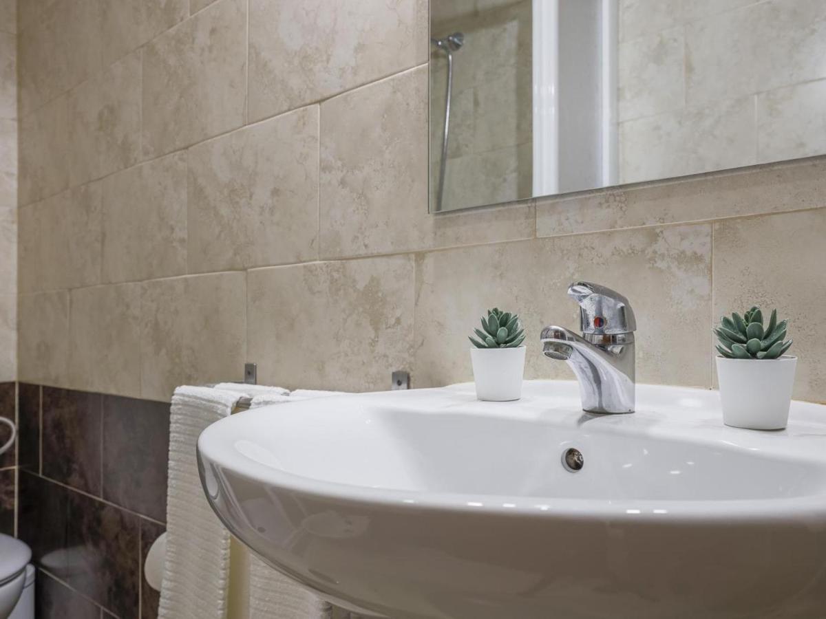 Alcala Del Rio! Bajo A Apartment Ngoại thất bức ảnh